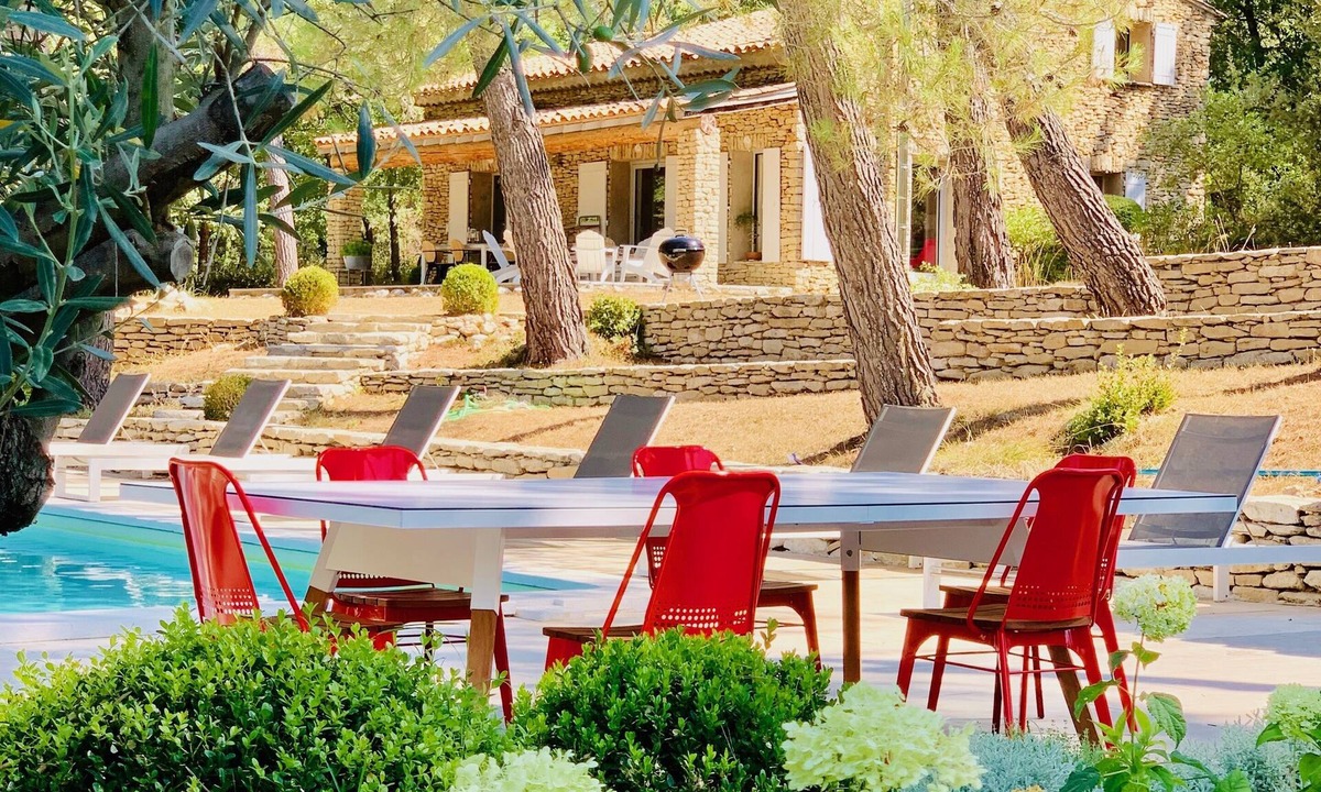Menerbes Villa | Wonderful villa with pool just next to "Bastide de Marie " ! luxe and quiet !