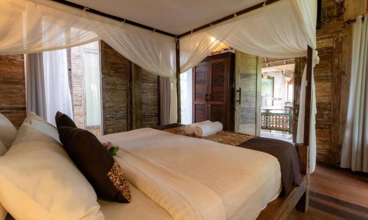 Melayang House | Wooden Bungalow - 10 minute from Ubud Center