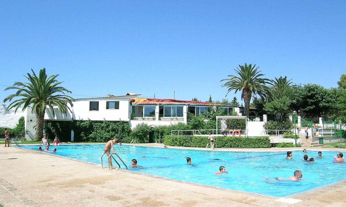 Miami Platja House | Wooden bungalow 100m from beach with WiFi, pets allowed, parking