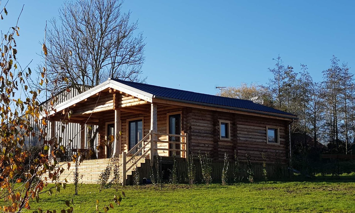 Saint-Martin-Choquel Ski Chalet | Wooden chalet with large garden and private Jacuzzi