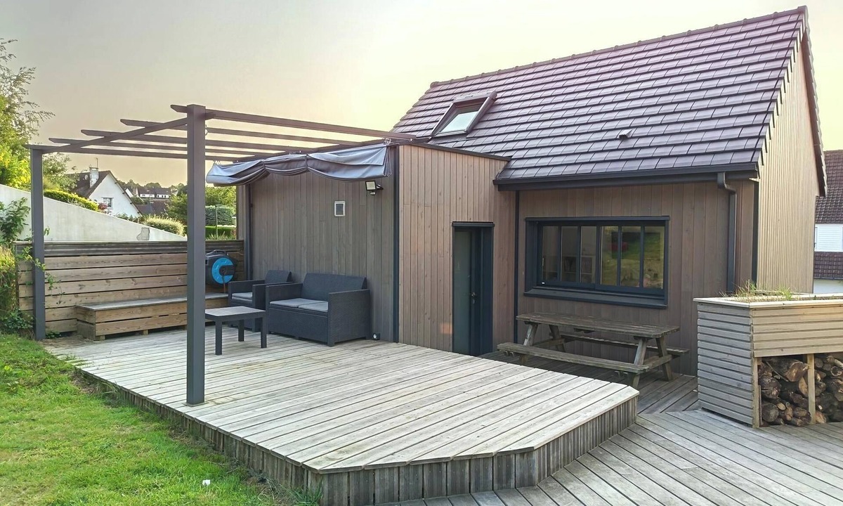 Longuenesse Ski Chalet | Wooden cottage