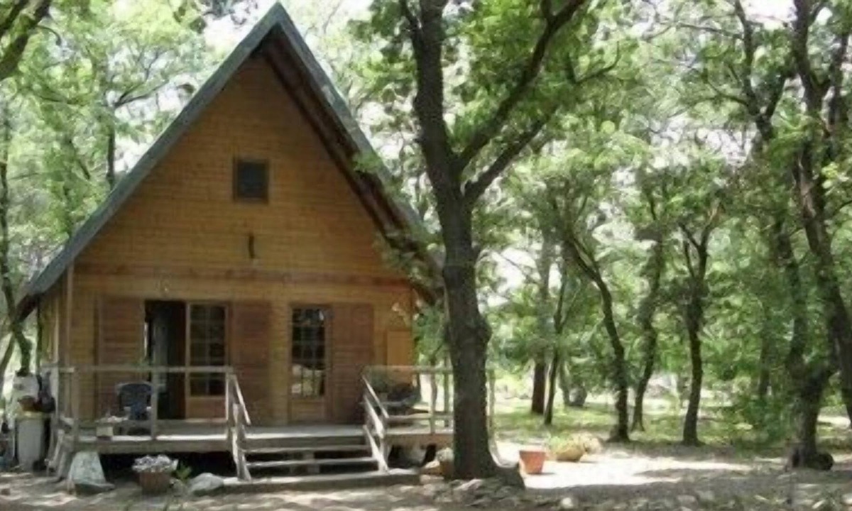 Saint-Andre Hotel | WOODEN HOUSE with POOL 12mx4m not overlooked .CALME