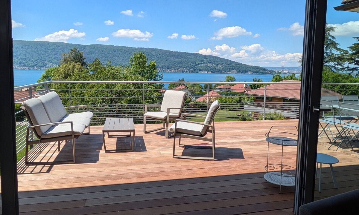 Veyrier-du-Lac Villa | Wooden Villa 4*