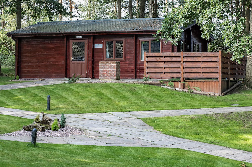 Overton-on-dee Ski Chalet | Woodland Beech Lodge