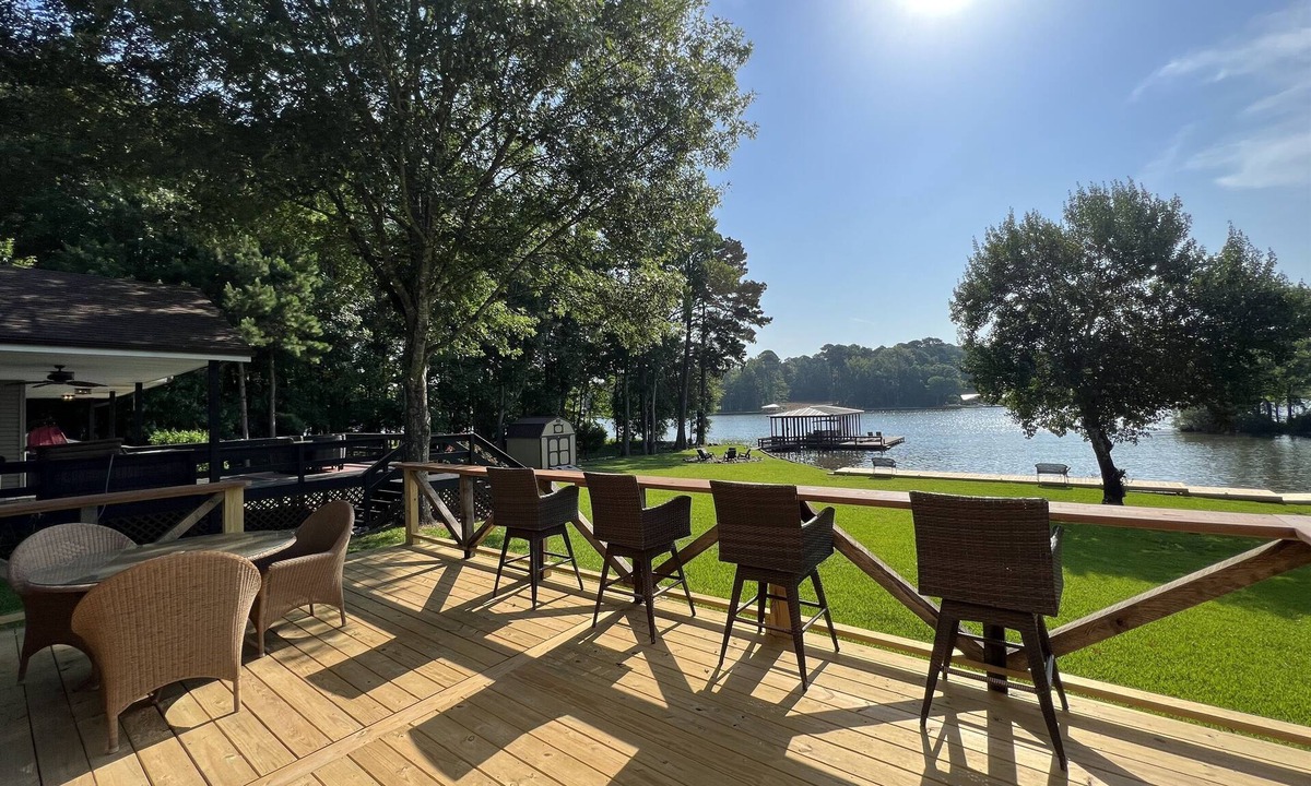 Royal House | Woodland Bungalow-Hot Tub, Boat Dock, + Game Room