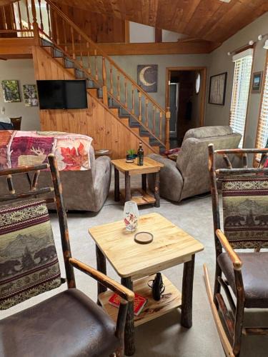 Naples House | Woodland Hideaway