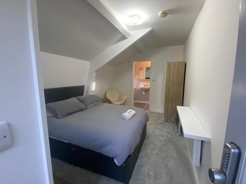 Hoddesdon House | Woodland Lodge