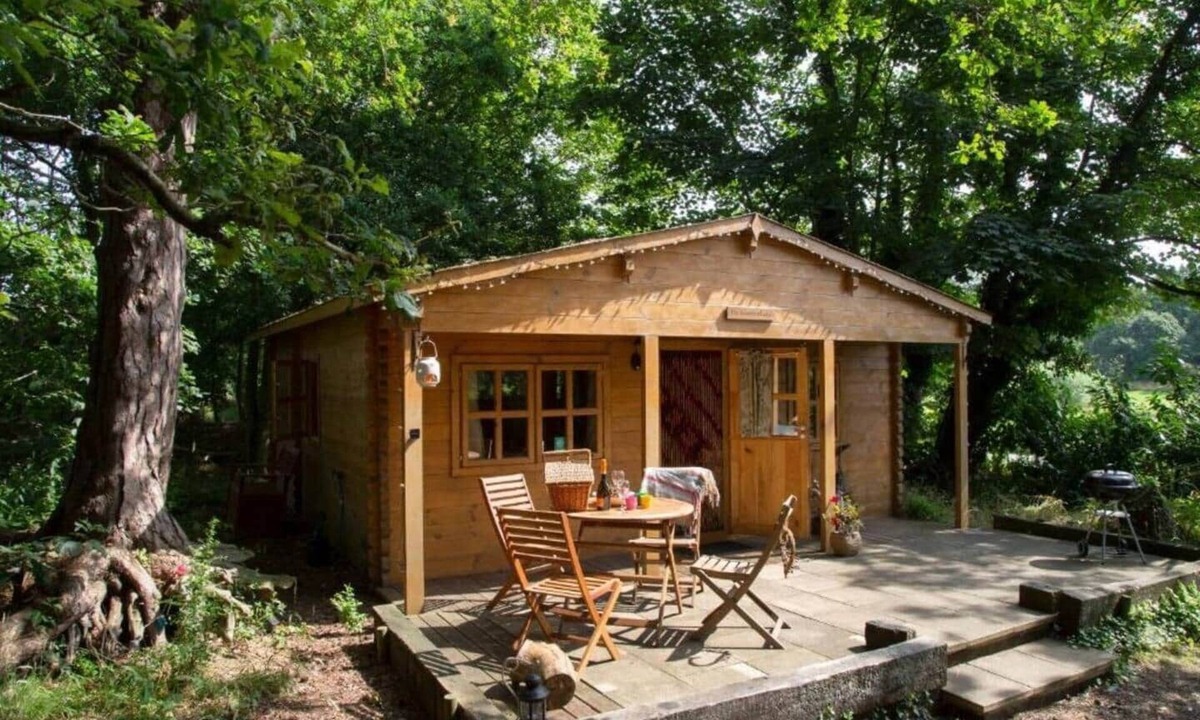 Bury St Edmunds House | Woodland lodge