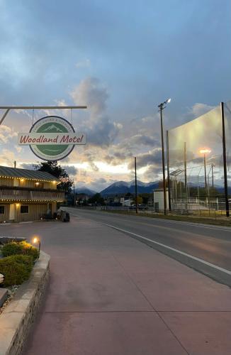 Salida Hotel | Woodland Motel