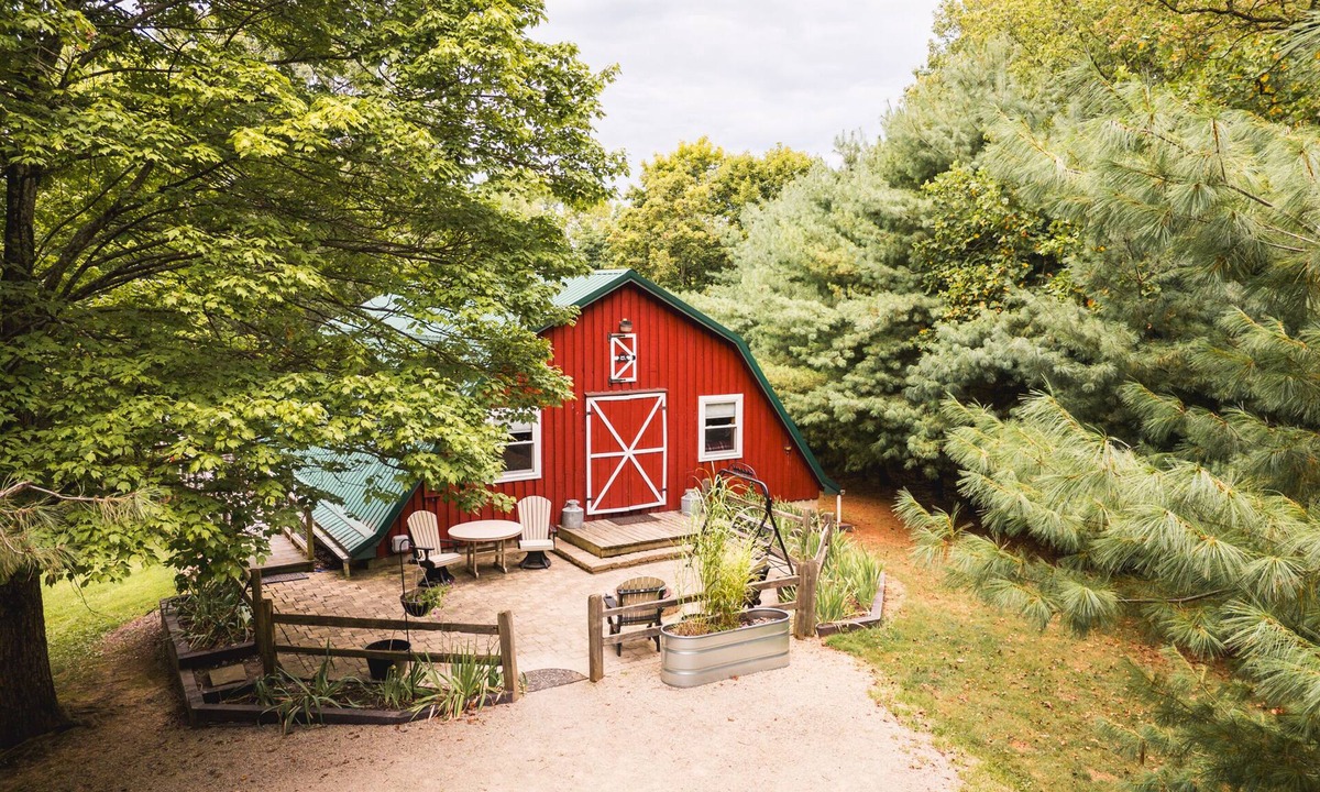 Laurelville House | Woodland view-Hitchin' Post