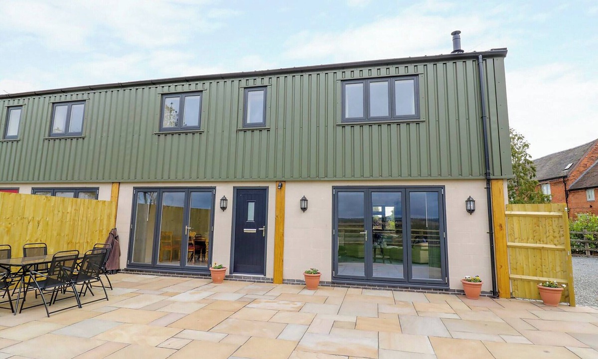 Swadlincote Cottage | Woodland View - UKC3893