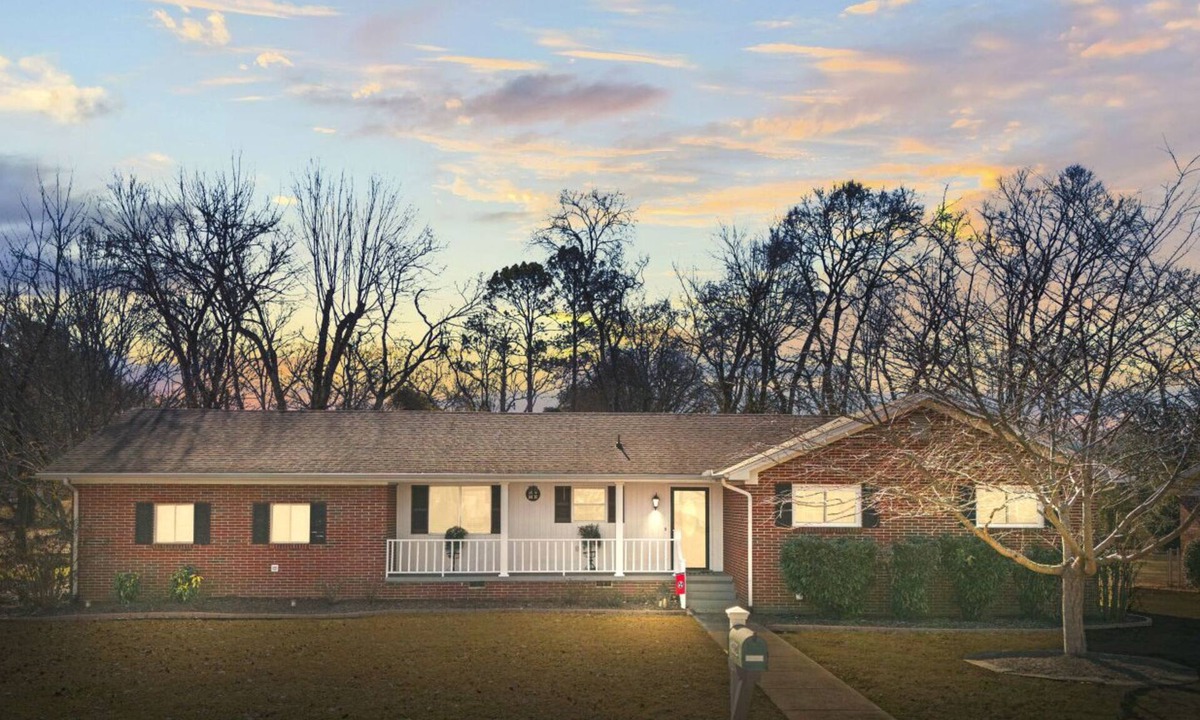 Fayetteville House | Woodland Wonderland, Downtown, Spacious, Brick Rancher