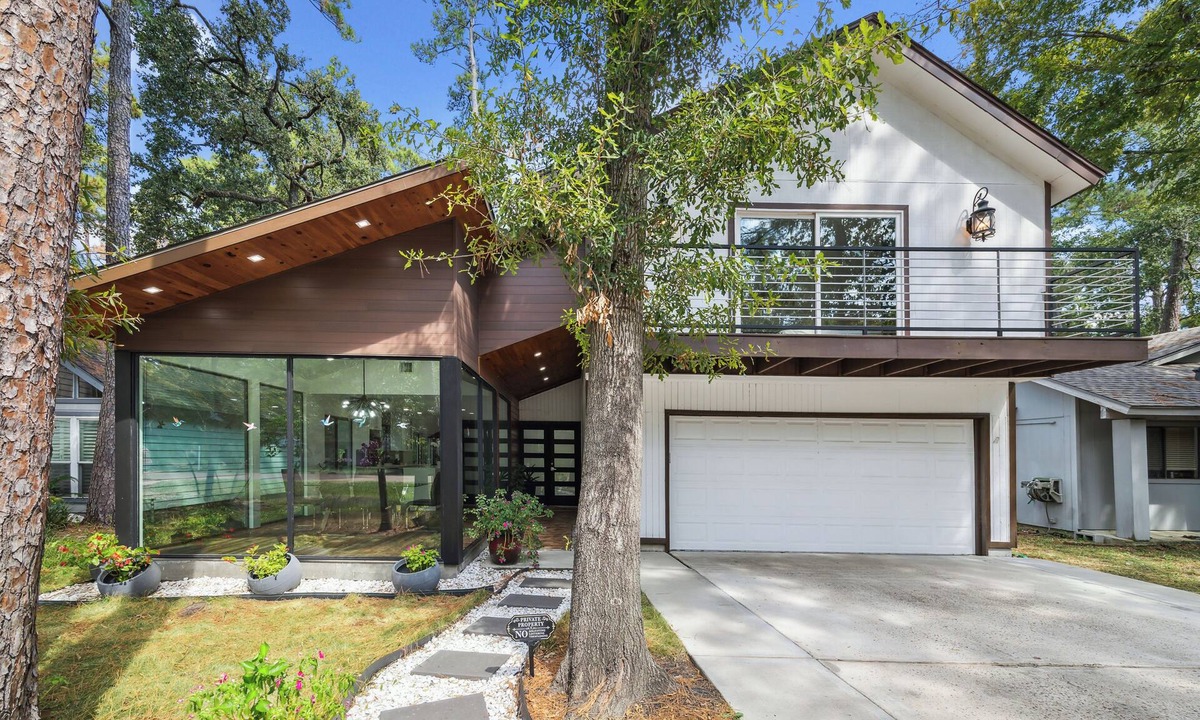 Grogan's Mill House | Woodlands Luxury home 5 bedrooms on the golf course
