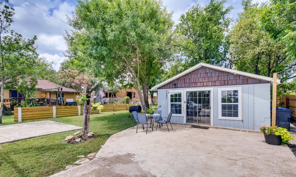 Woodlawn Lake Cottage | Woodlawn Lake Cottage