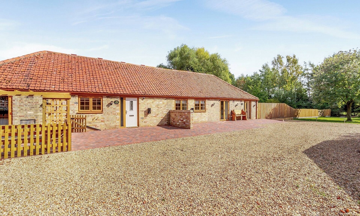 Tilney Fen End Cottage | Woodpecker Barn - UK38613