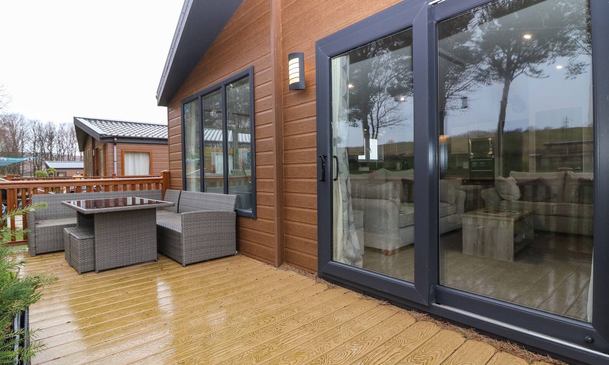 Dunbar Cottage | Woodpecker Lodge