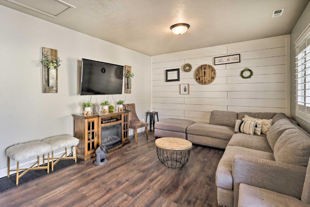 Woods Cross House | Woods Cross Vacation Rental with Hot Tub!
