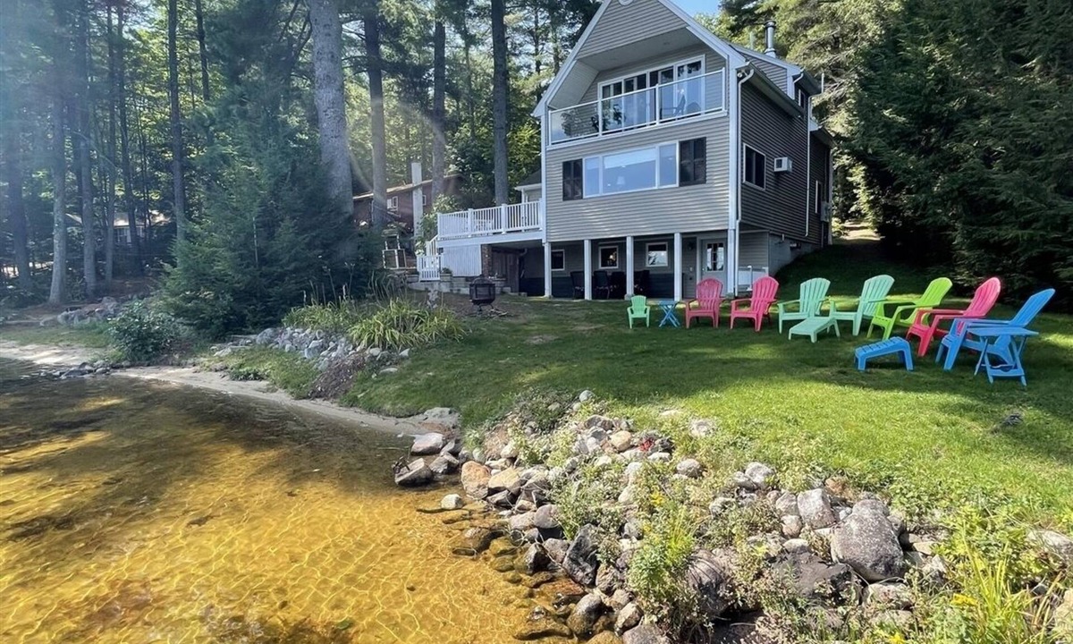 Bridgton Villa | WOODS POND SHOREFRONT