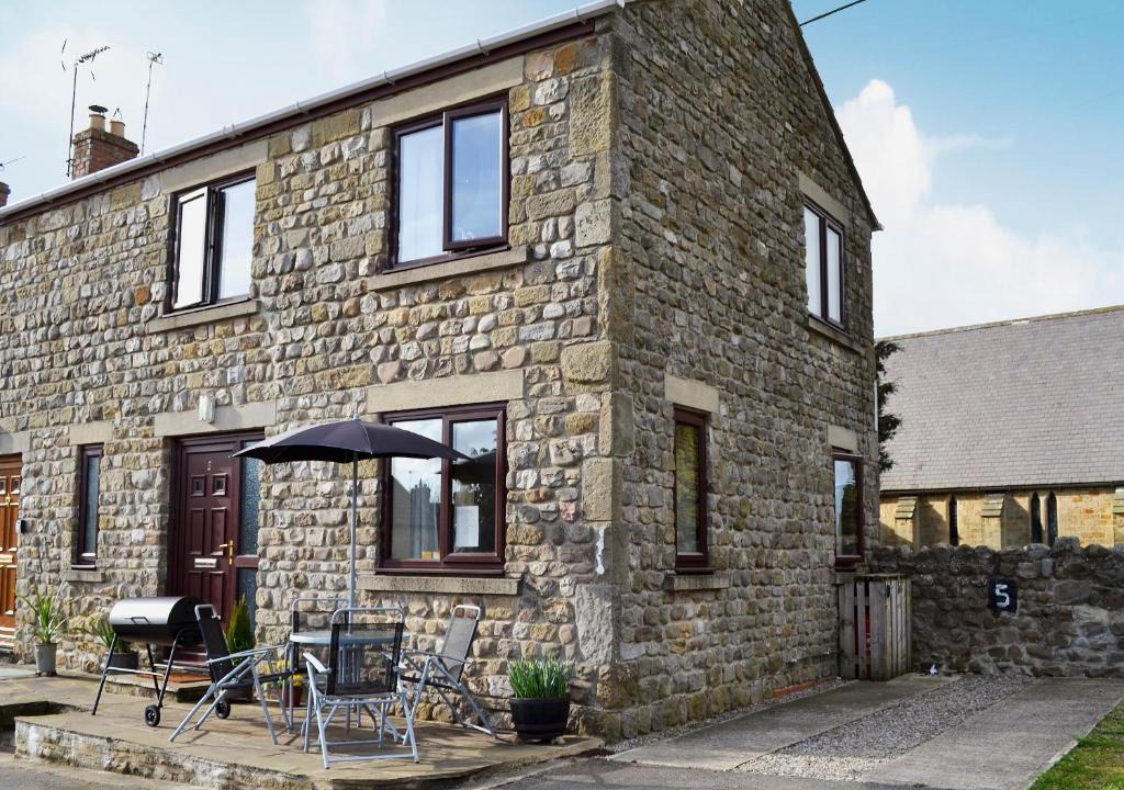 Grewelthorpe House | Woodside Cottage