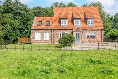 Aldborough House | Woodside