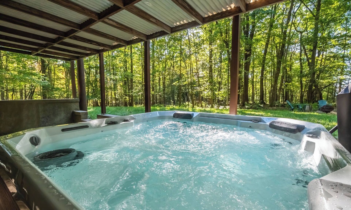 McHenry Cabin | Woodside Retreat by Taylor Made Deep Creek