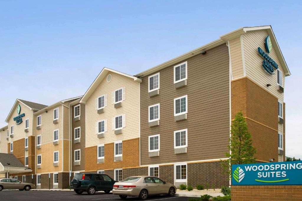 Romeoville Hotel | WoodSpring Suites Chicago Romeoville