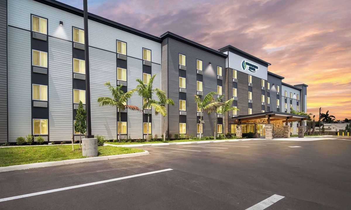 Fort Myers Hotel | Woodspring Suites Fort Myers - Cape Coral