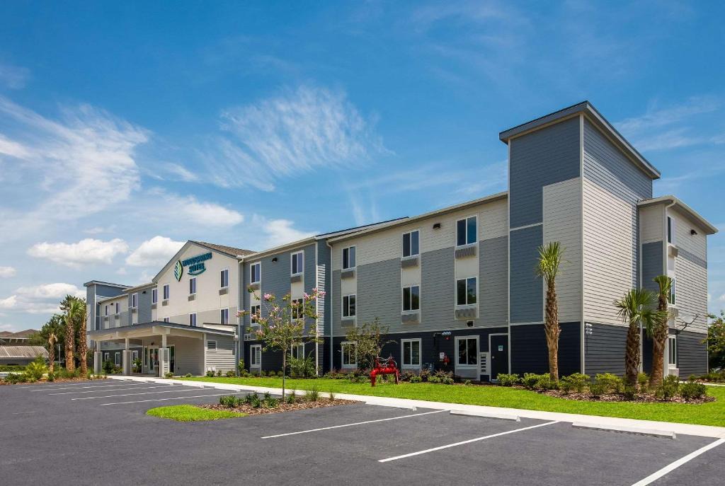 Inverness Hotel | WoodSpring Suites Inverness