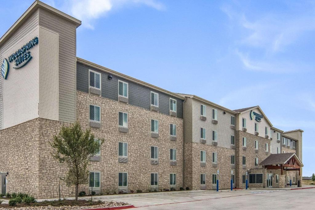 Keller Hotel | WoodSpring Suites North Ft Worth Alliance TX Speedway