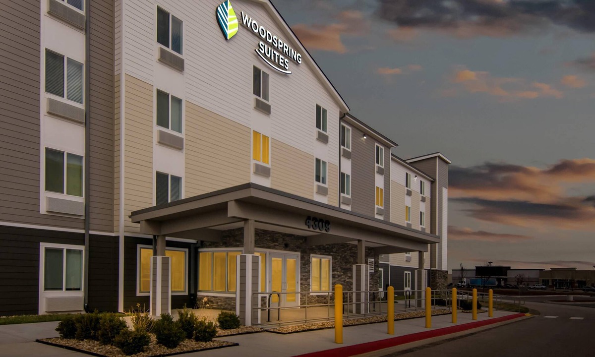 Lowell Hotel | Woodspring Suites Rogers Bentonville