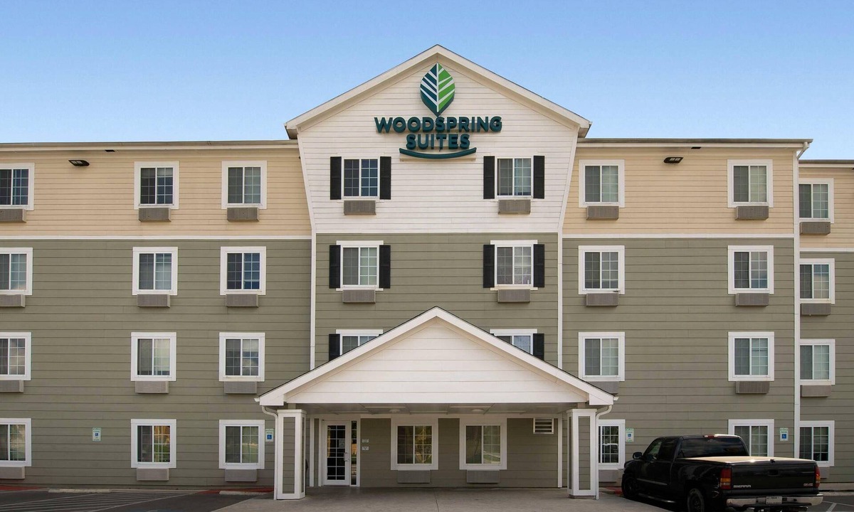 North San Antonio - SAT Hotel | WoodSpring Suites San Antonio Fort Sam