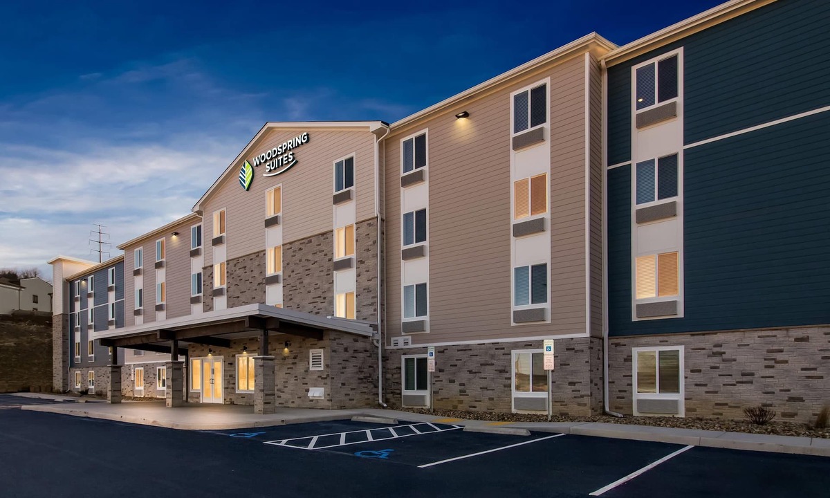 Strabane Hotel | WoodSpring Suites Washington Meadowlands PA
