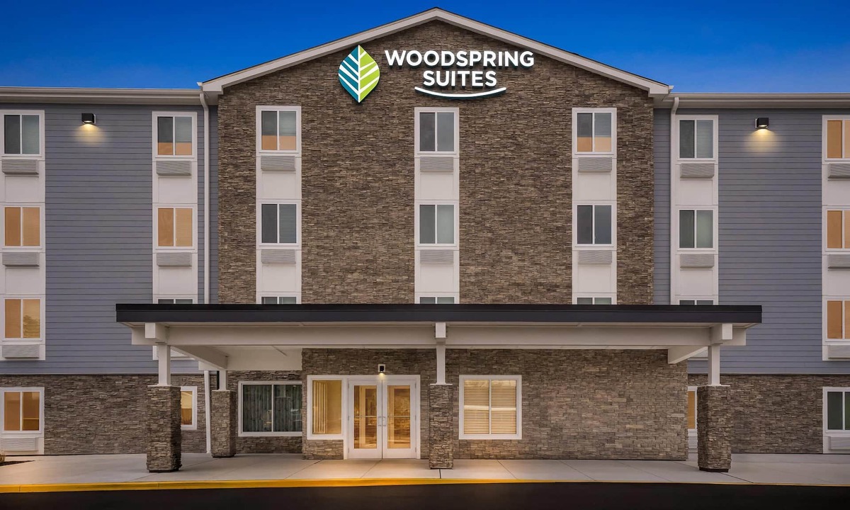 Wilmington Hotel | Woodspring Suites Wilmington Riverfront