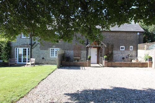 Charlton Apartment | Woodstock Suites