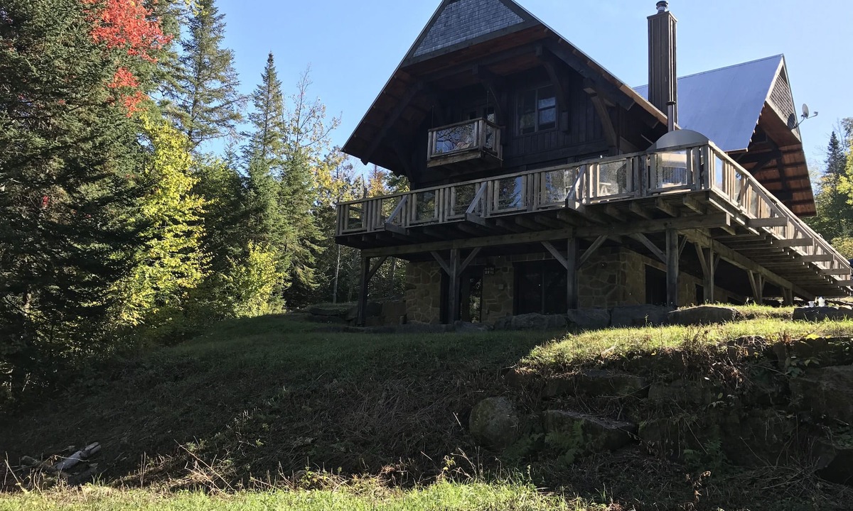 Lac-Superieur Ski Chalet | Woodsy Cabin Mont Tremblant