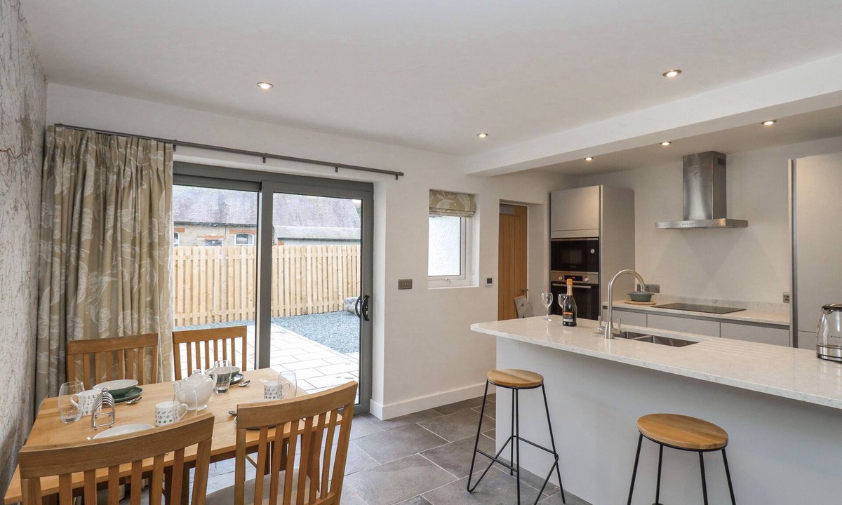 Pooley Bridge Cottage | Woodview