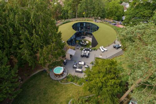 Sidmouth House | Woolbrook Reservoir - Private Hot Tub & Secure Parking