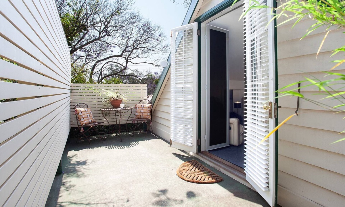 Woolwich Apartment | Woolwich Studio Bliss, Private Oasis by the Water