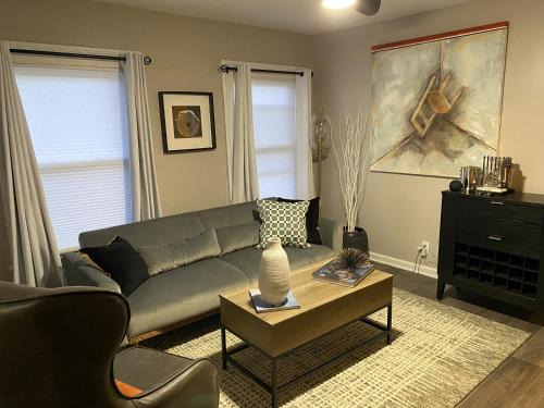 Mill River Apartment | Wooster Square Gems