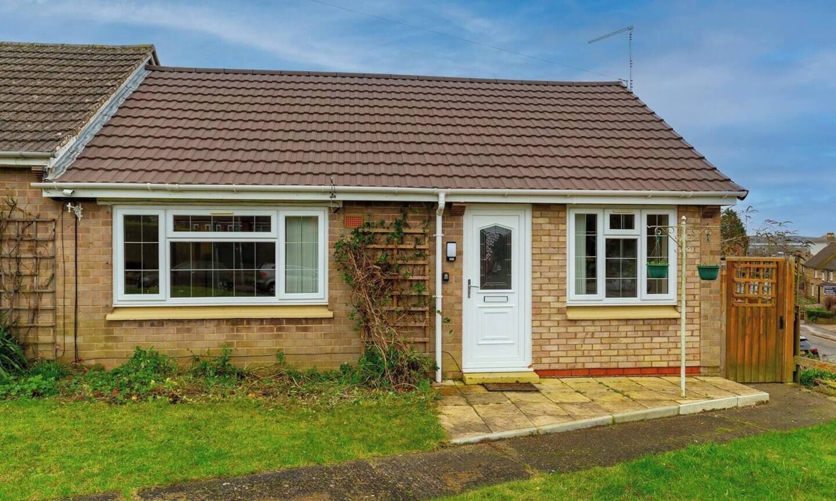 Wootton House | Wootton 2-Bedroom Bungalow