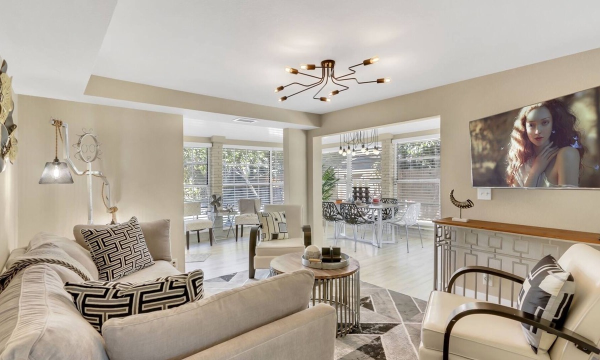 Tarpon River House | Work-friendly duplex 1, shared hot tub! Near Las Olas Blvd