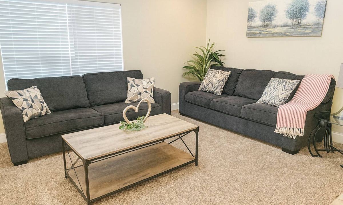 Kreole Apartment | Work Hard, Rest Easy, 3BR 2BA, Laundry, WiFi
