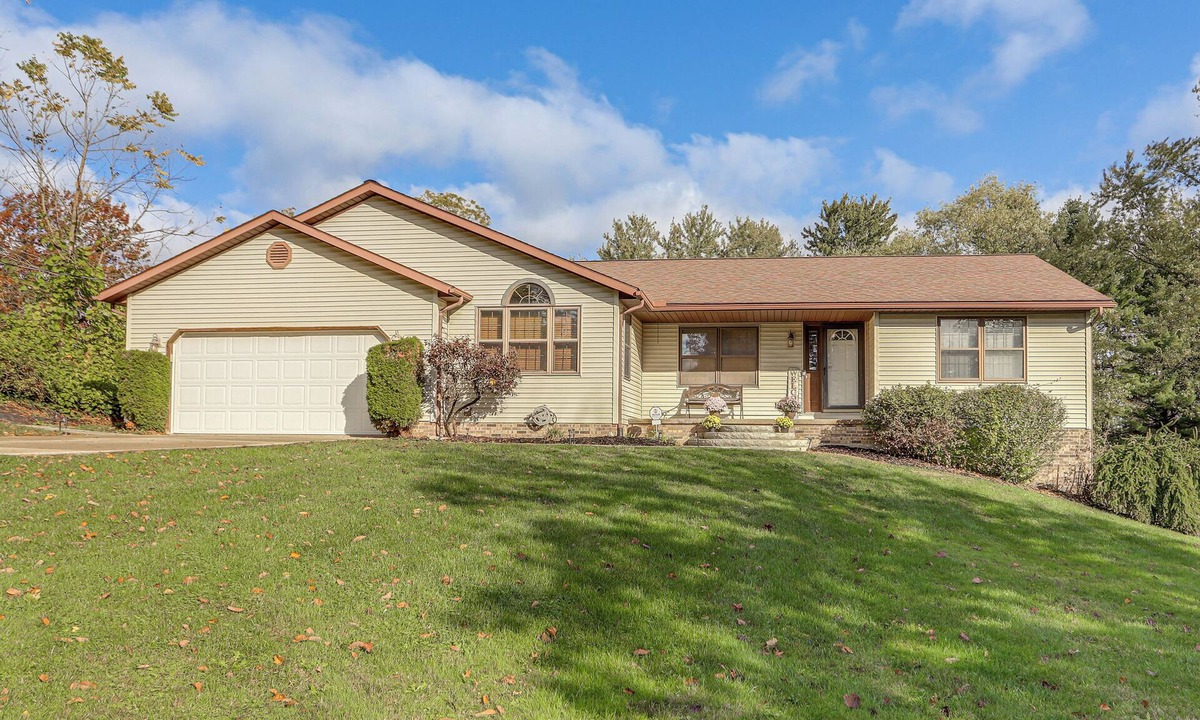 Ontario House | Work & Relax! Spacious Ontario Home w/Pool
