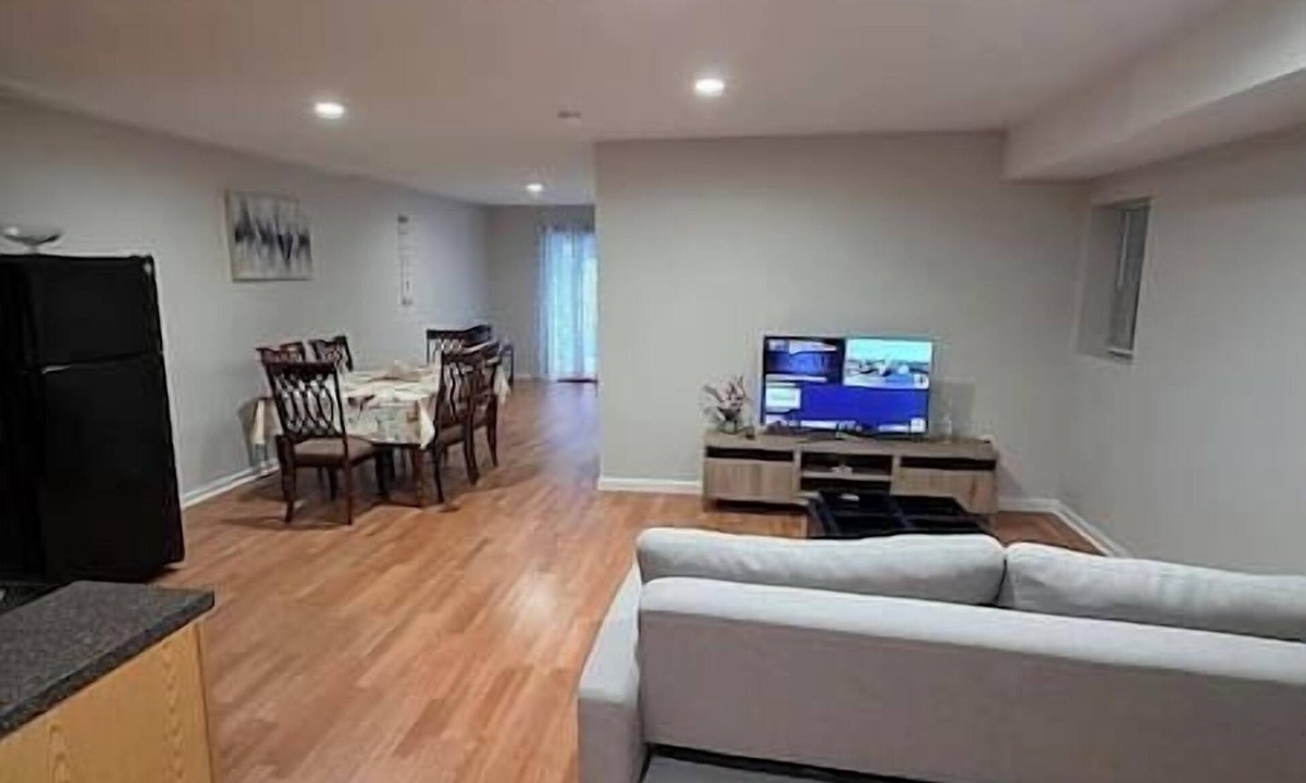 Ironbound District Apartment | Work + Study NYC+EWR Walk to Train