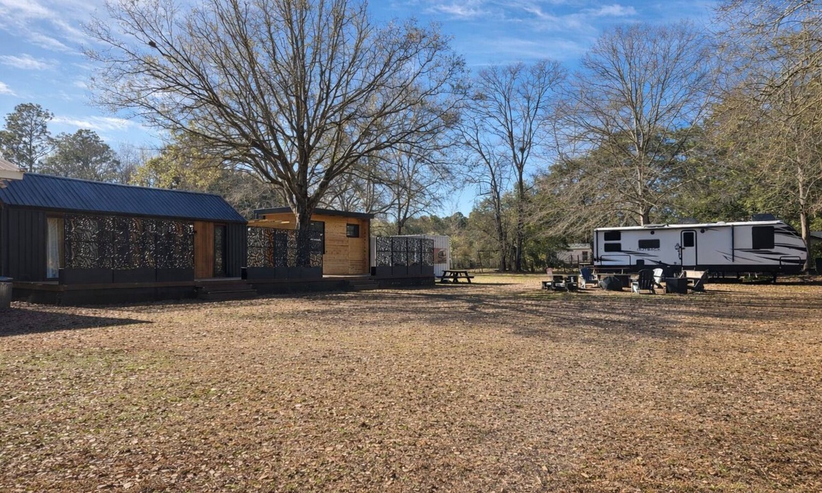 Eden House | Workcation-Ready RV Retreat w/ Private Office Near Savannah