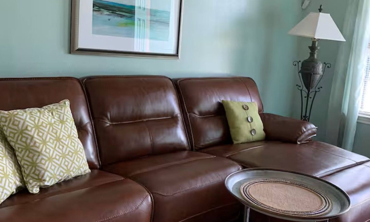 McNair Condo | Workers Haven Baytown Gated Near Plants
