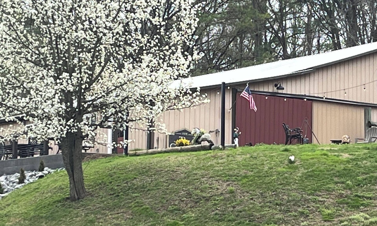 Goodlettsville Apartment | Working Horse Ranch Retreat – 2 Bedrooms, Fire Pit, 20 Min to Downtown Nashville