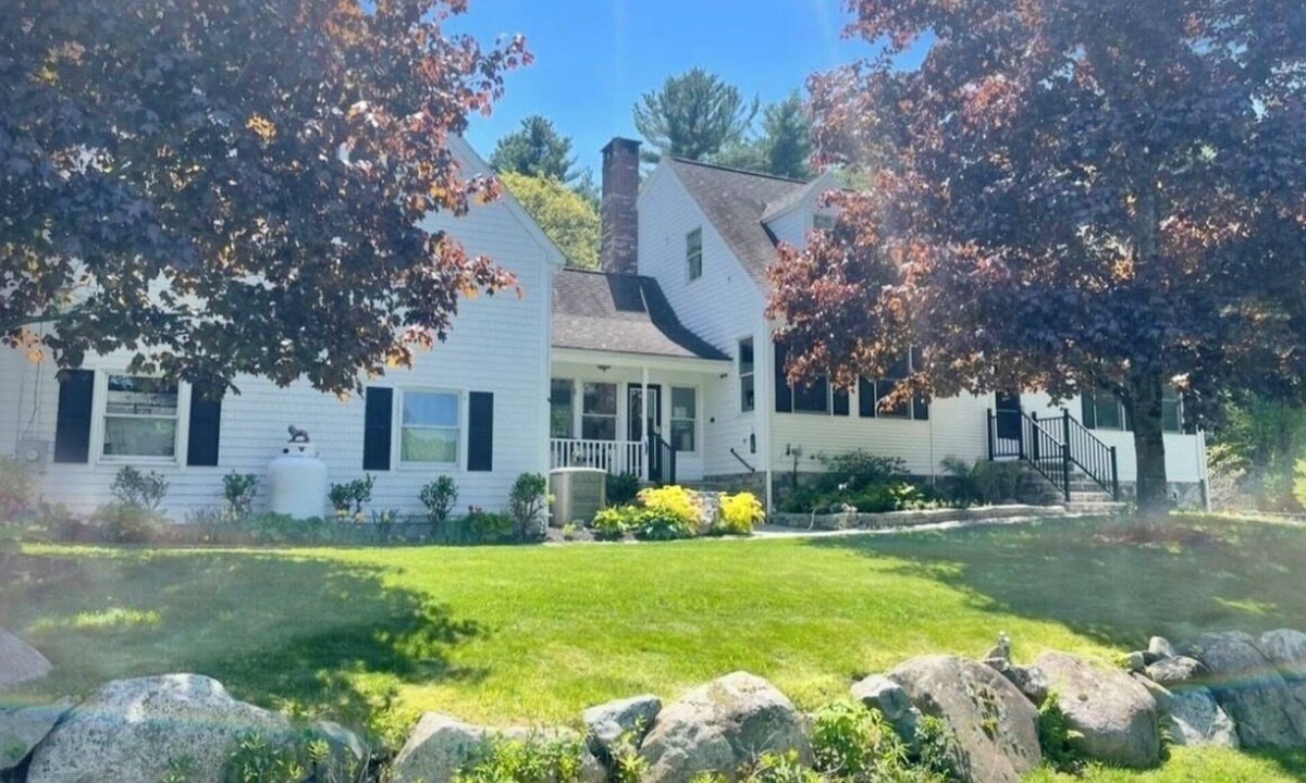 Norfolk Other | World Cup - 5 mins. from Stadium. 2 bedroom & 1 bathroom in Charming farmhouse!