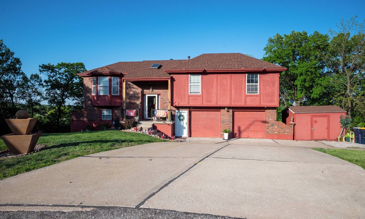 South Kansas City House | World Cup HQ, 4 Miles to Arrowhead, ADA Home