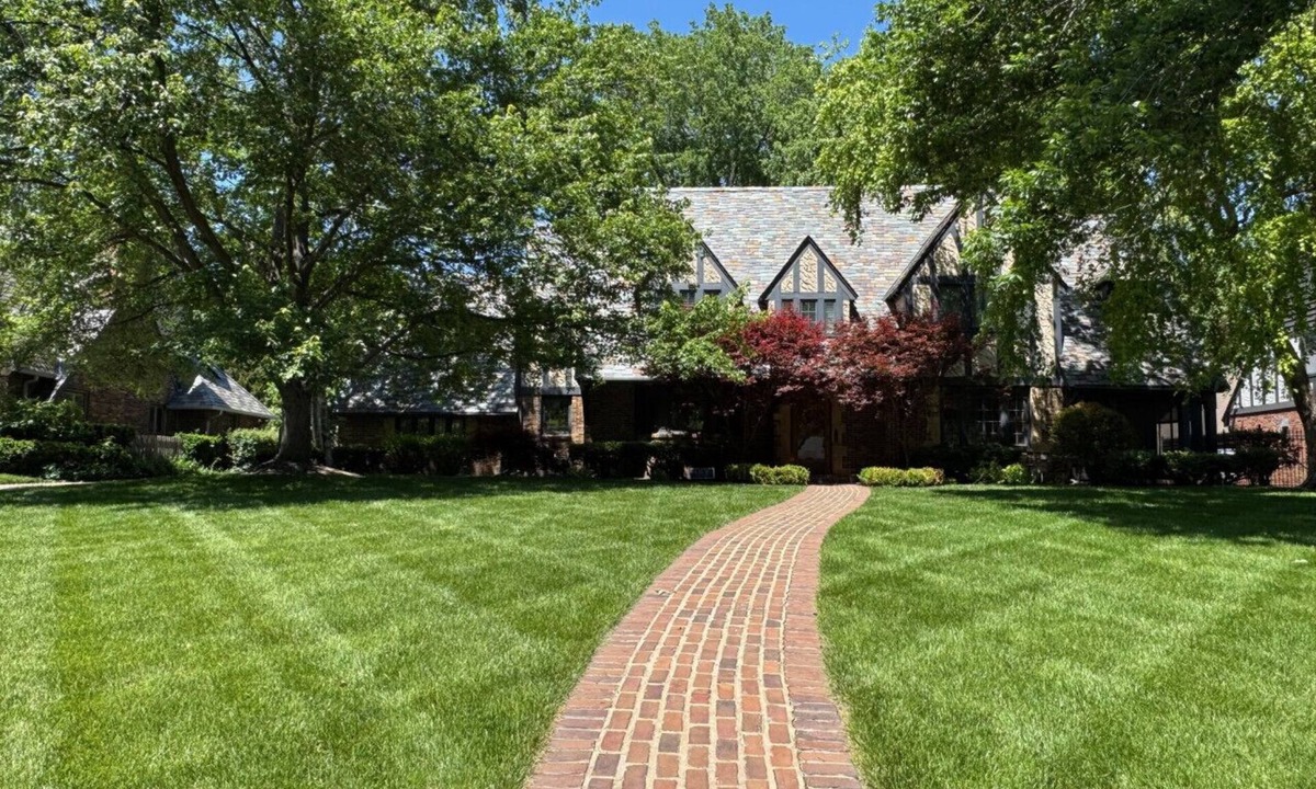 Kansas City House | World Cup Luxury South Plaza | 8 Miles to Stadium